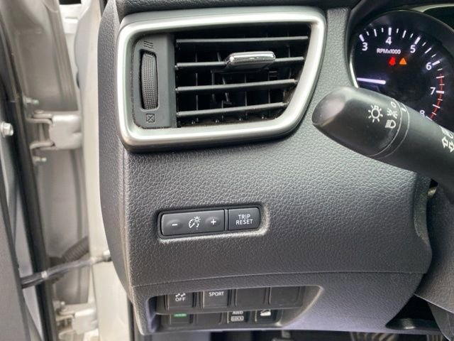 Used 2016 Nissan Rogue S image 23