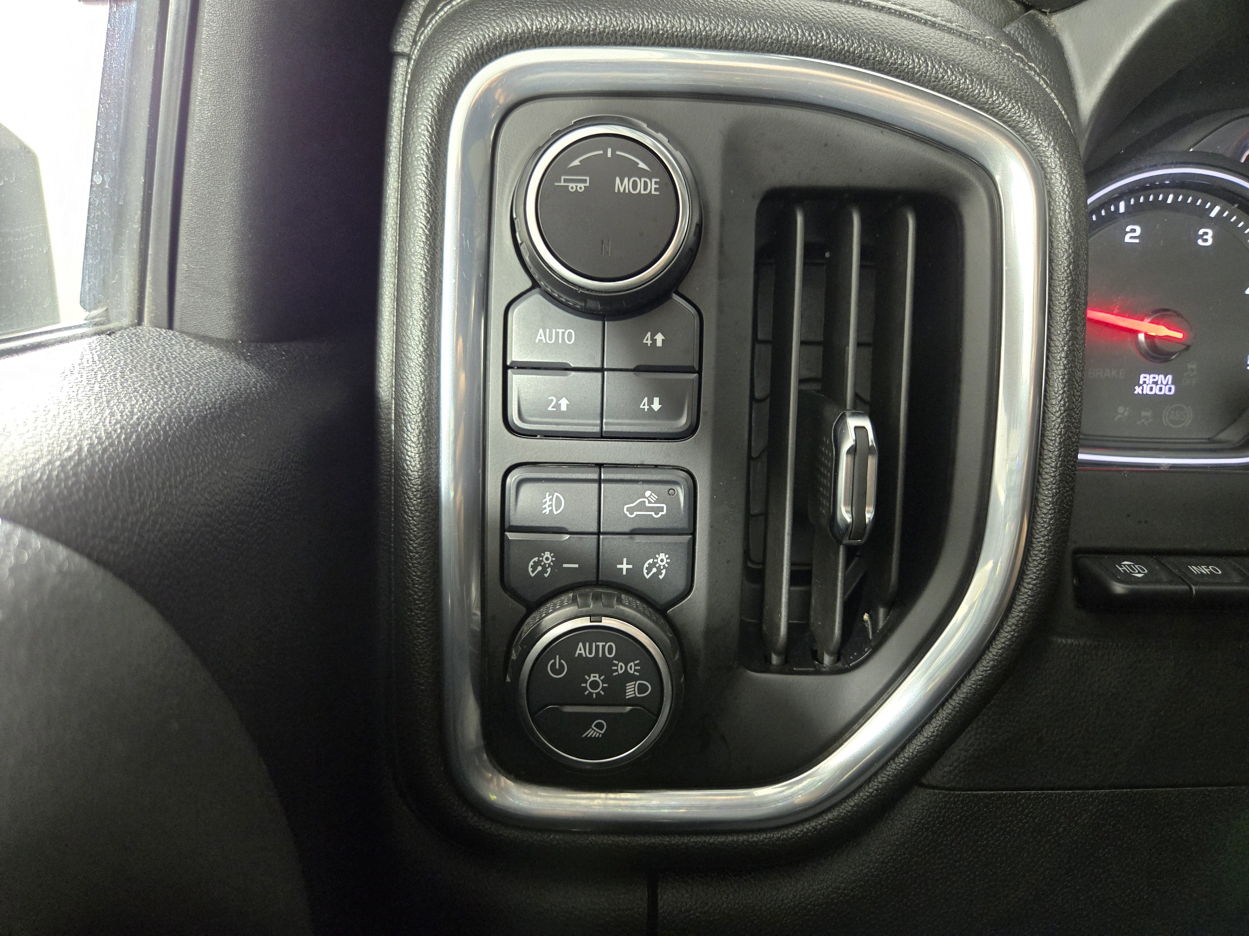 Used 2021 Chevrolet Silverado 3500 High Country w/ Z71 Off-Road Package image 32