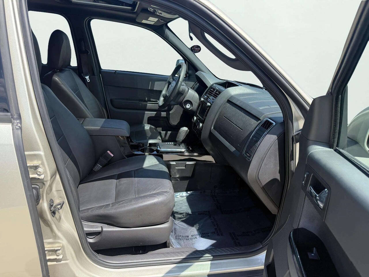 Used 2010 Ford Escape Limited AWD/4WD image 12