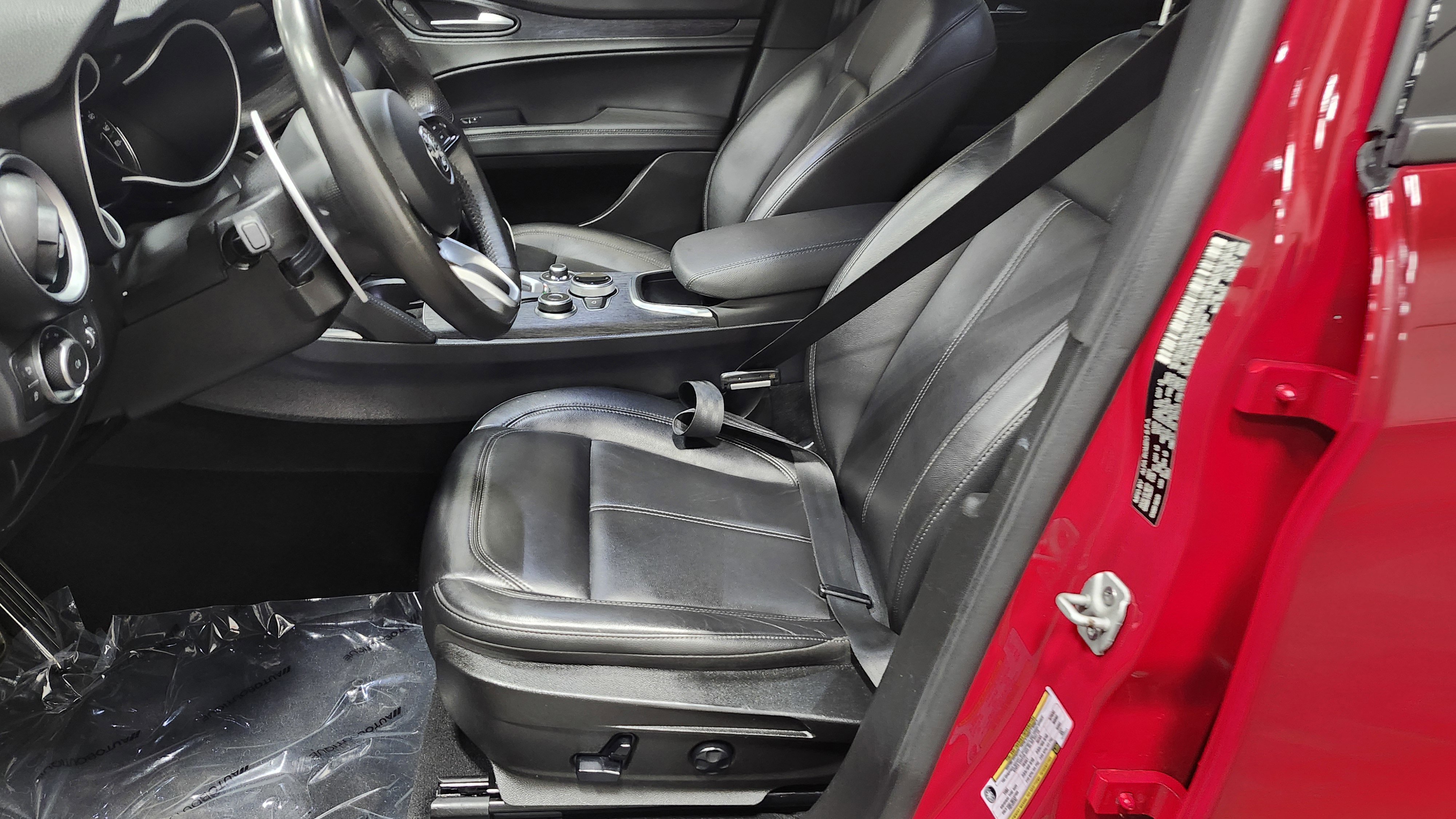 Used 2022 Alfa Romeo Stelvio Sprint image 25