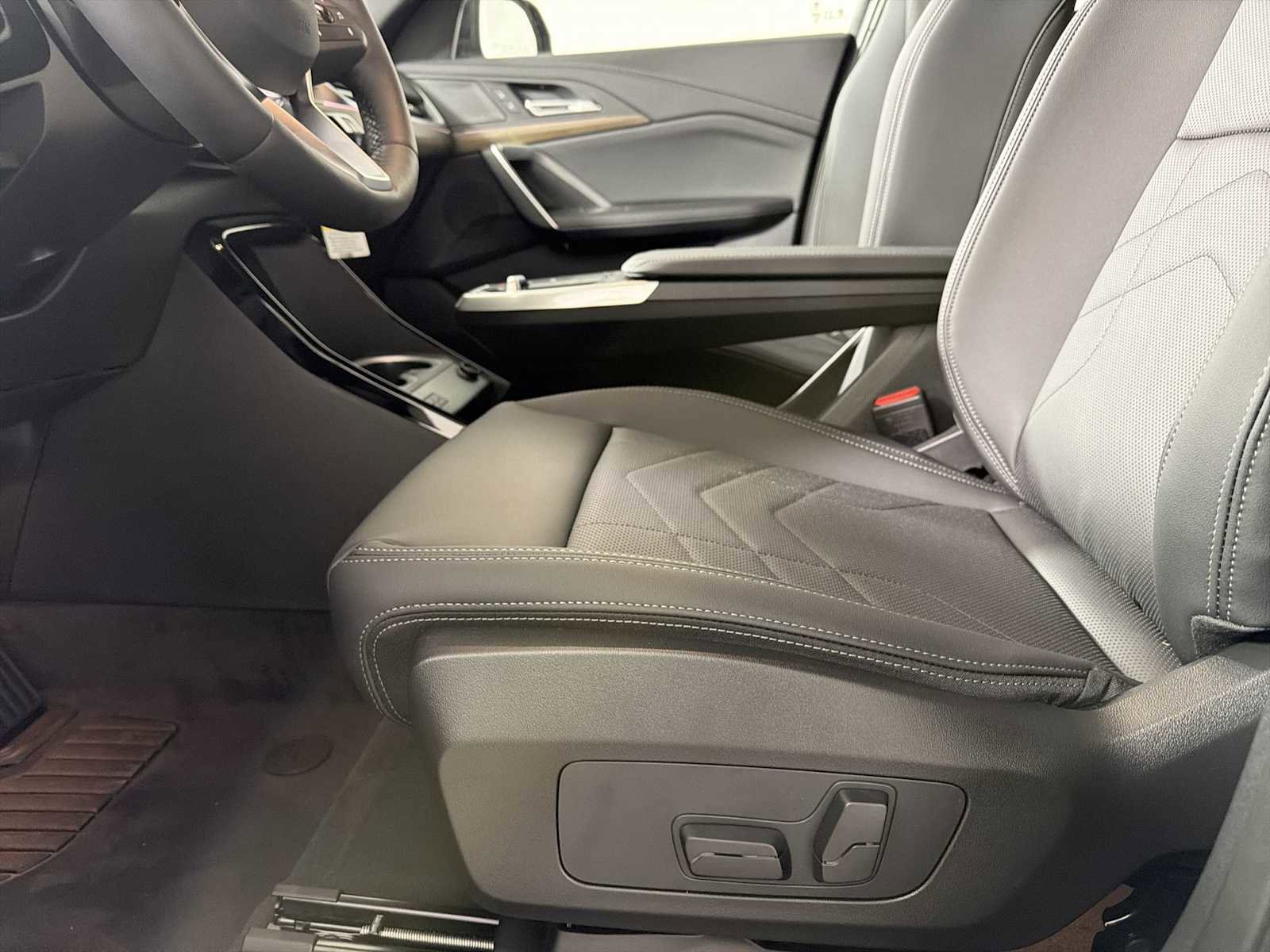 New 2026 BMW X1 xDrive28i w/ Convenience Package image 12