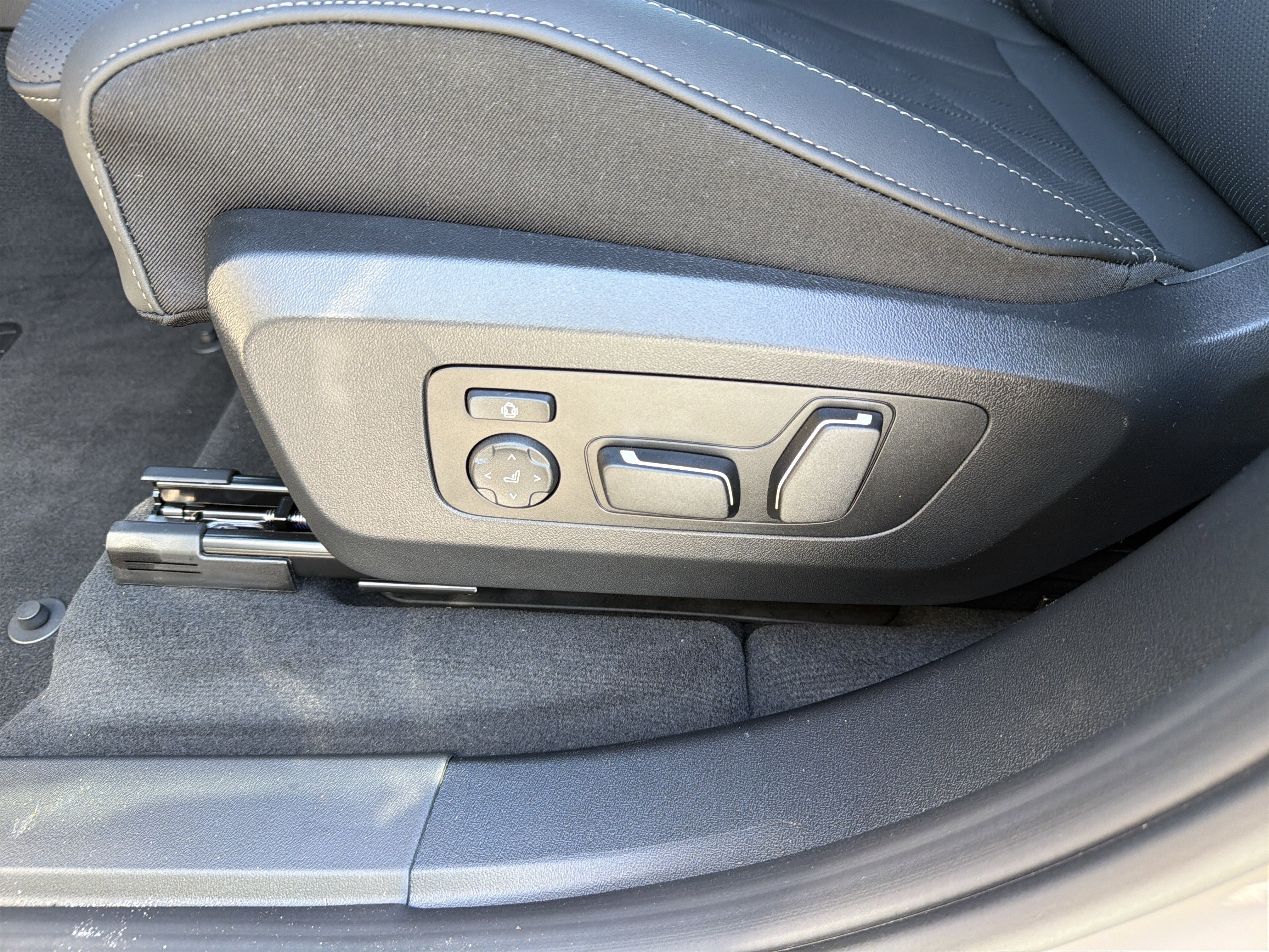 New 2026 BMW X3 xDrive30 w/ Premium Package image 17