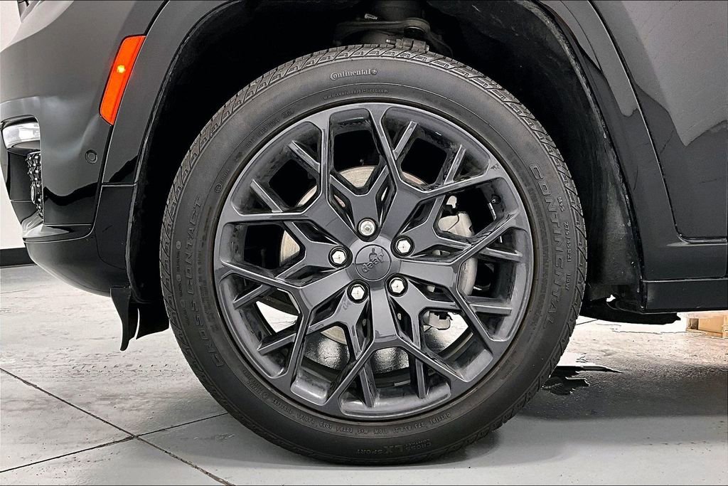 Used 2025 Jeep Grand Cherokee L Summit image 11