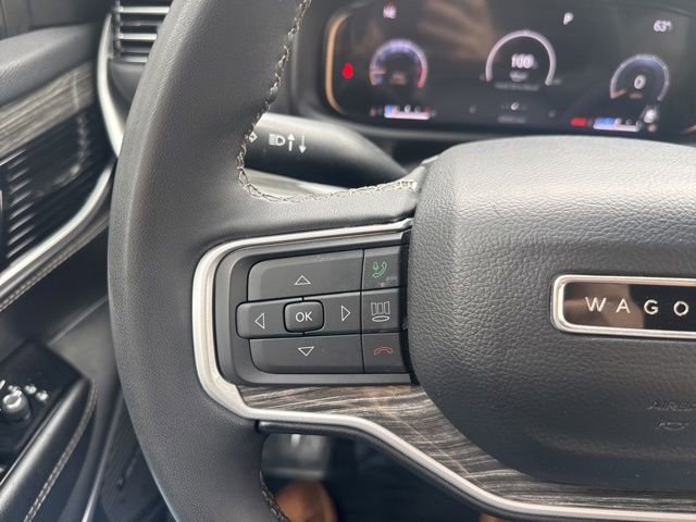 Used 2022 Jeep Wagoneer Series III AWD/4WD image 16