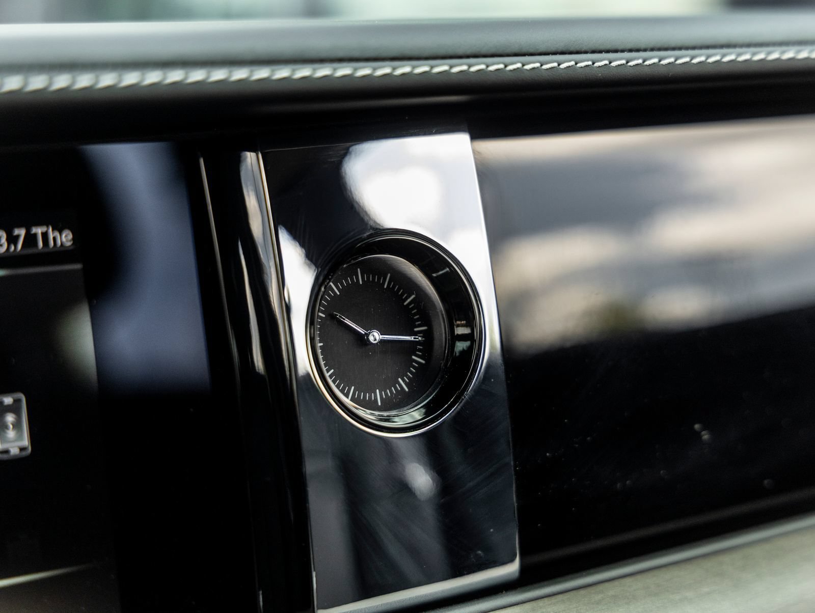 Certified 2024 Rolls-Royce Ghost AWD/4WD image 34