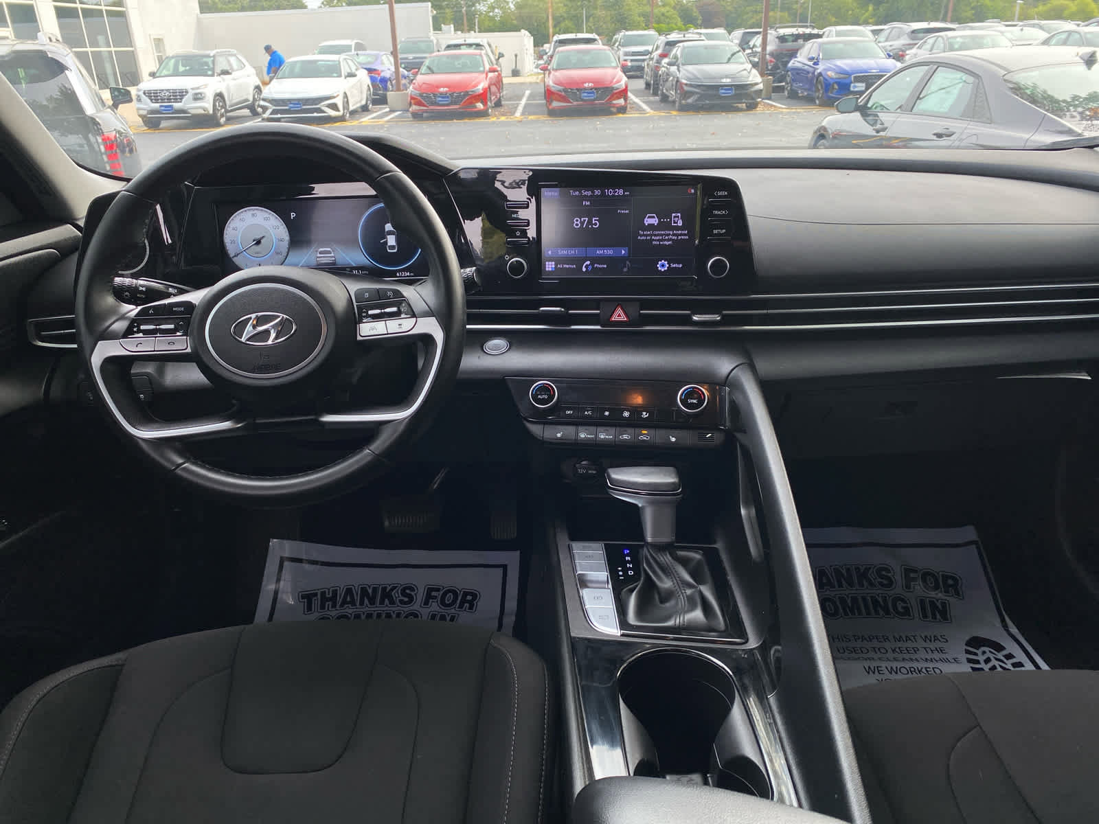 Used 2022 Hyundai Elantra SEL w/ Convenience + Premium Package image 9