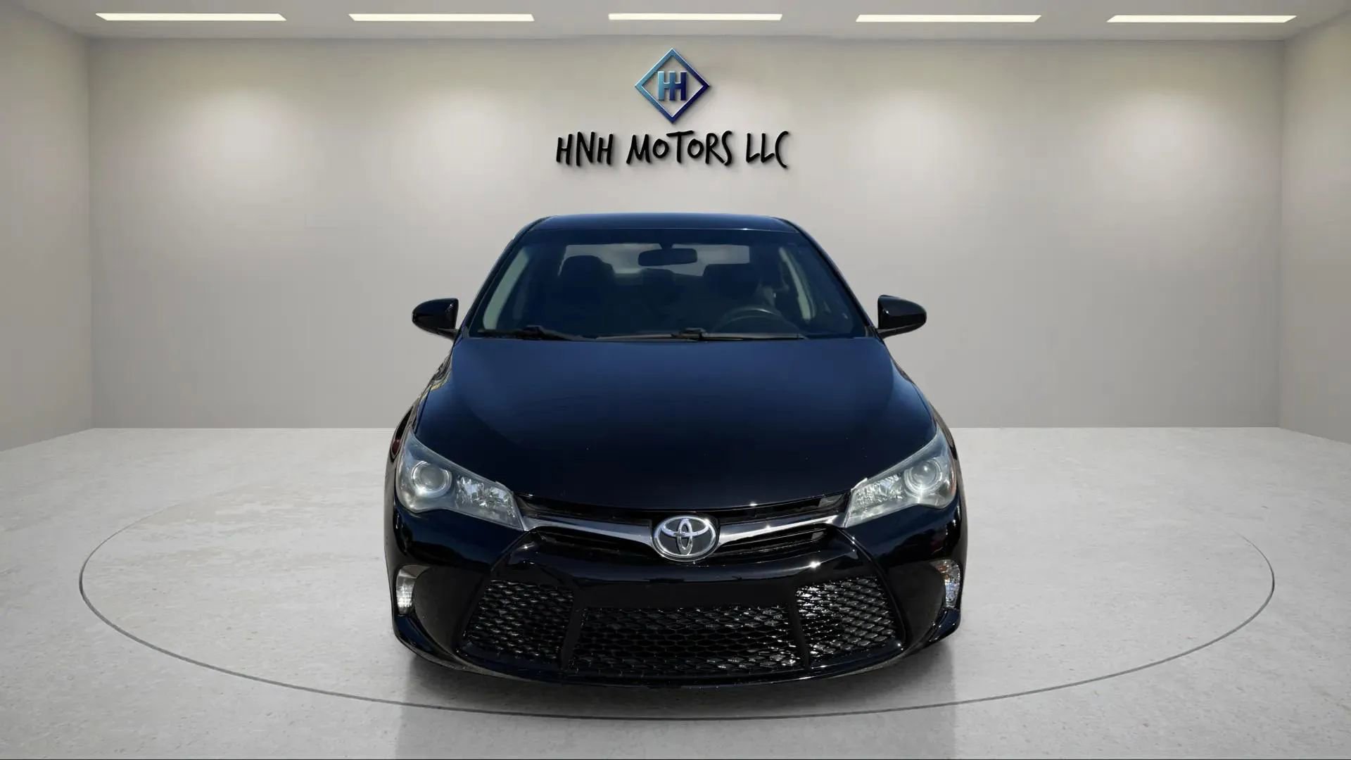 Used 2017 Toyota Camry SE image 8