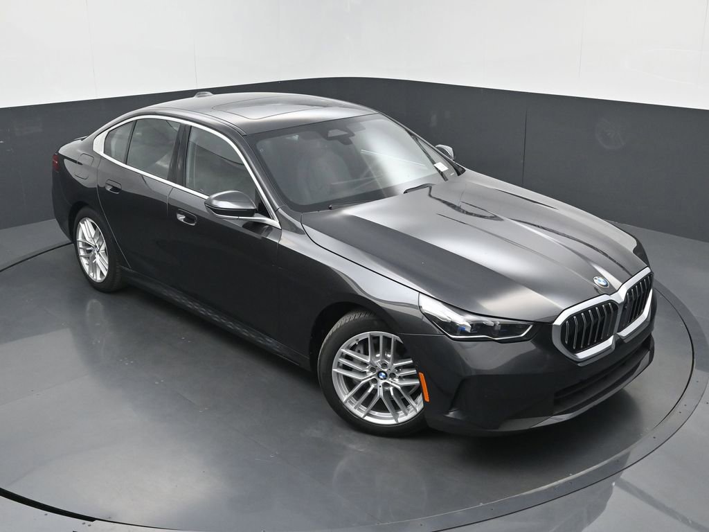 Used 2024 BMW 530i xDrive w/ Premium Package AWD/4WD image 33