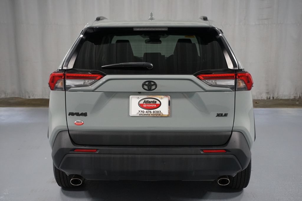 Used 2022 Toyota RAV4 XLE w/ Convenience Package FWD image 7