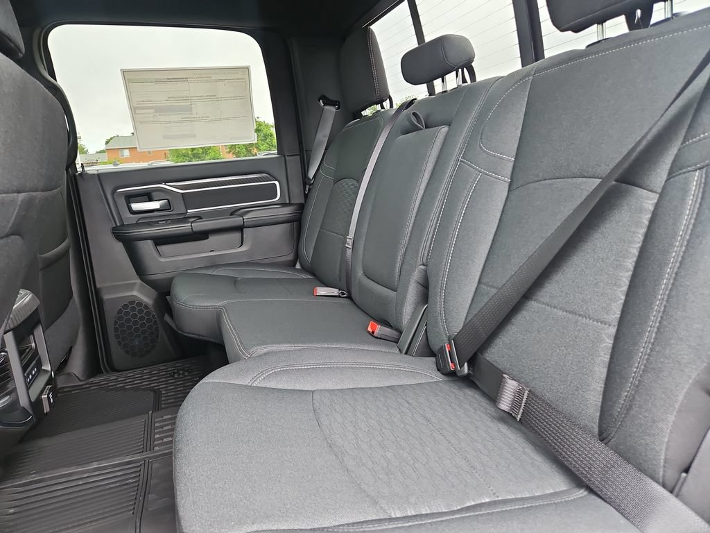 New 2026 RAM 2500 Big Horn AWD/4WD image 11