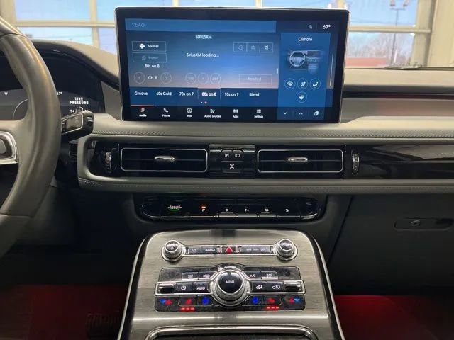 Used 2022 Lincoln Nautilus Reserve image 24