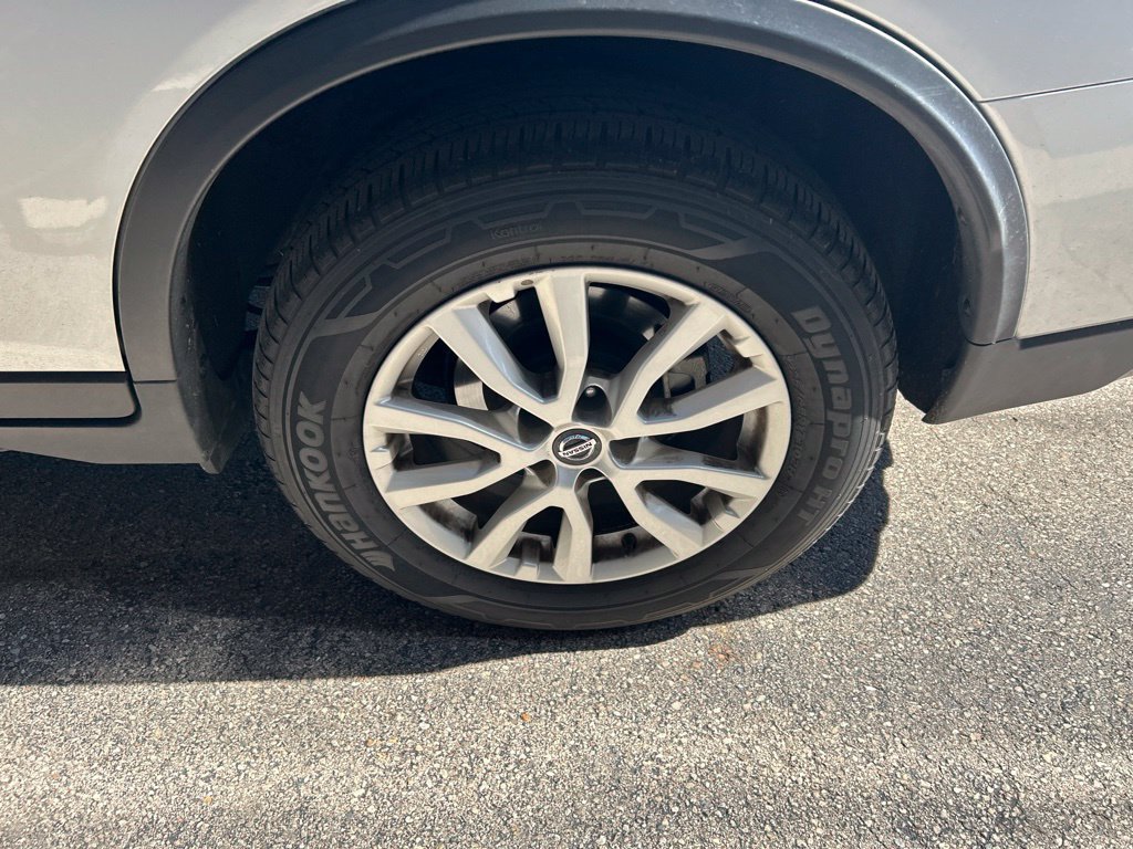 Used 2020 Nissan Rogue SV AWD/4WD image 13
