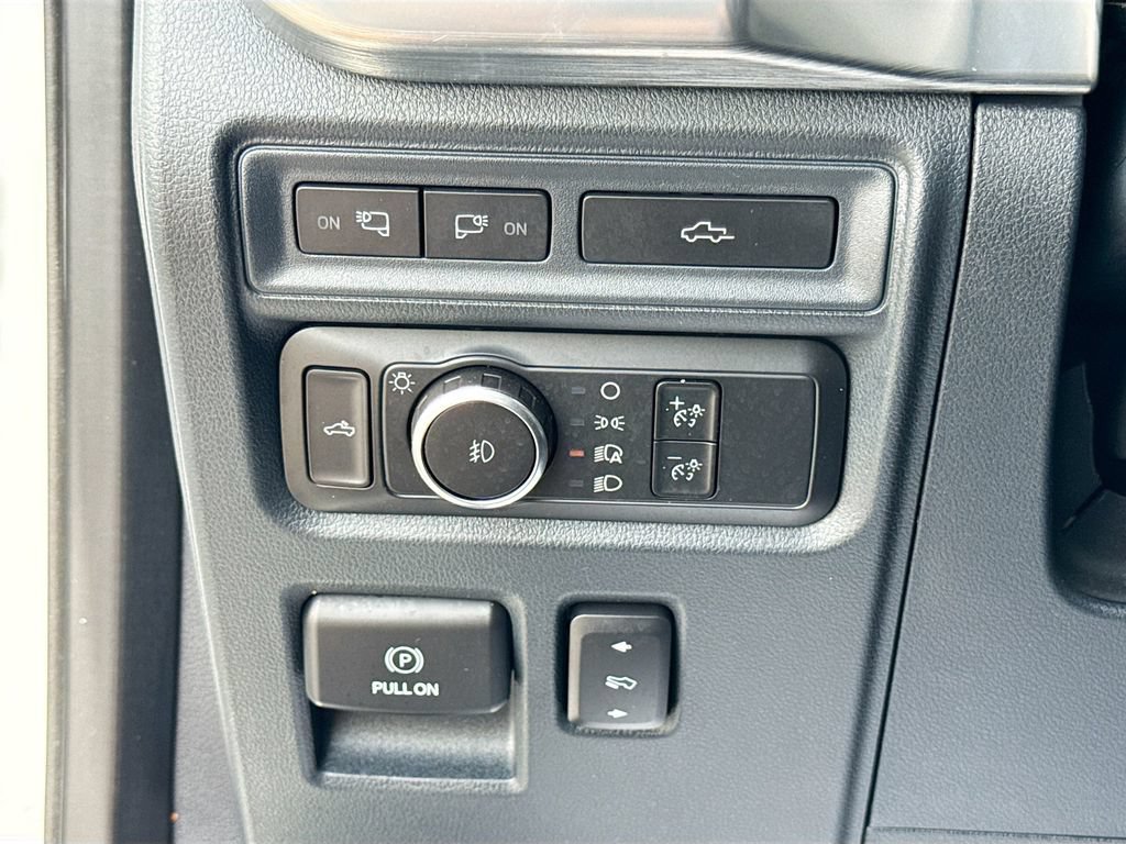 Used 2022 Ford F150 Lariat AWD/4WD image 13