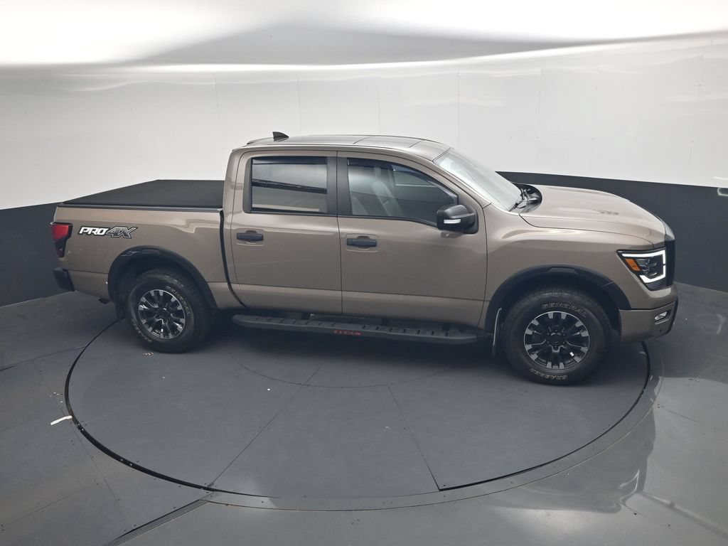 Used 2022 Nissan Titan PRO-4X w/ Pro-4x Convenience Package AWD/4WD image 31