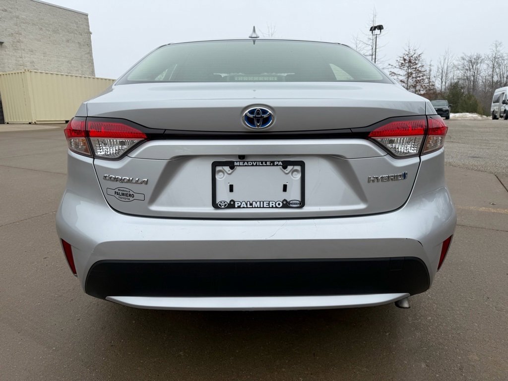 Used 2021 Toyota Corolla LE image 4