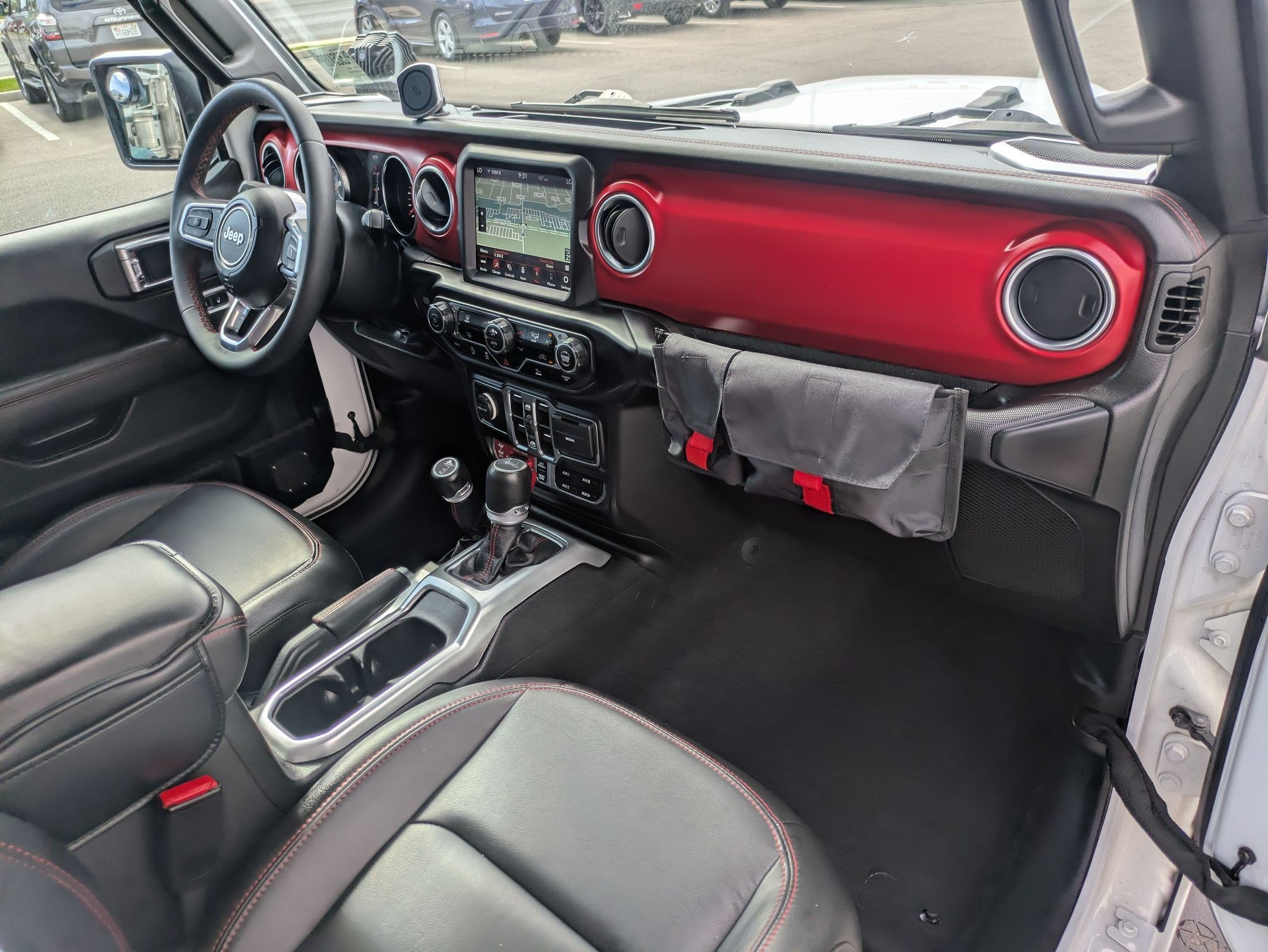 Used 2023 Jeep Gladiator Rubicon w/ Trailer Tow Package AWD/4WD image 35