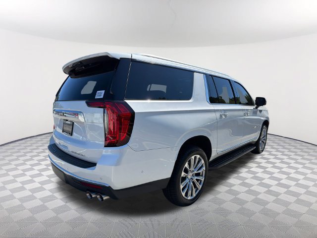 Used 2024 GMC Yukon XL Denali w/ Advanced Technology Package AWD/4WD image 5