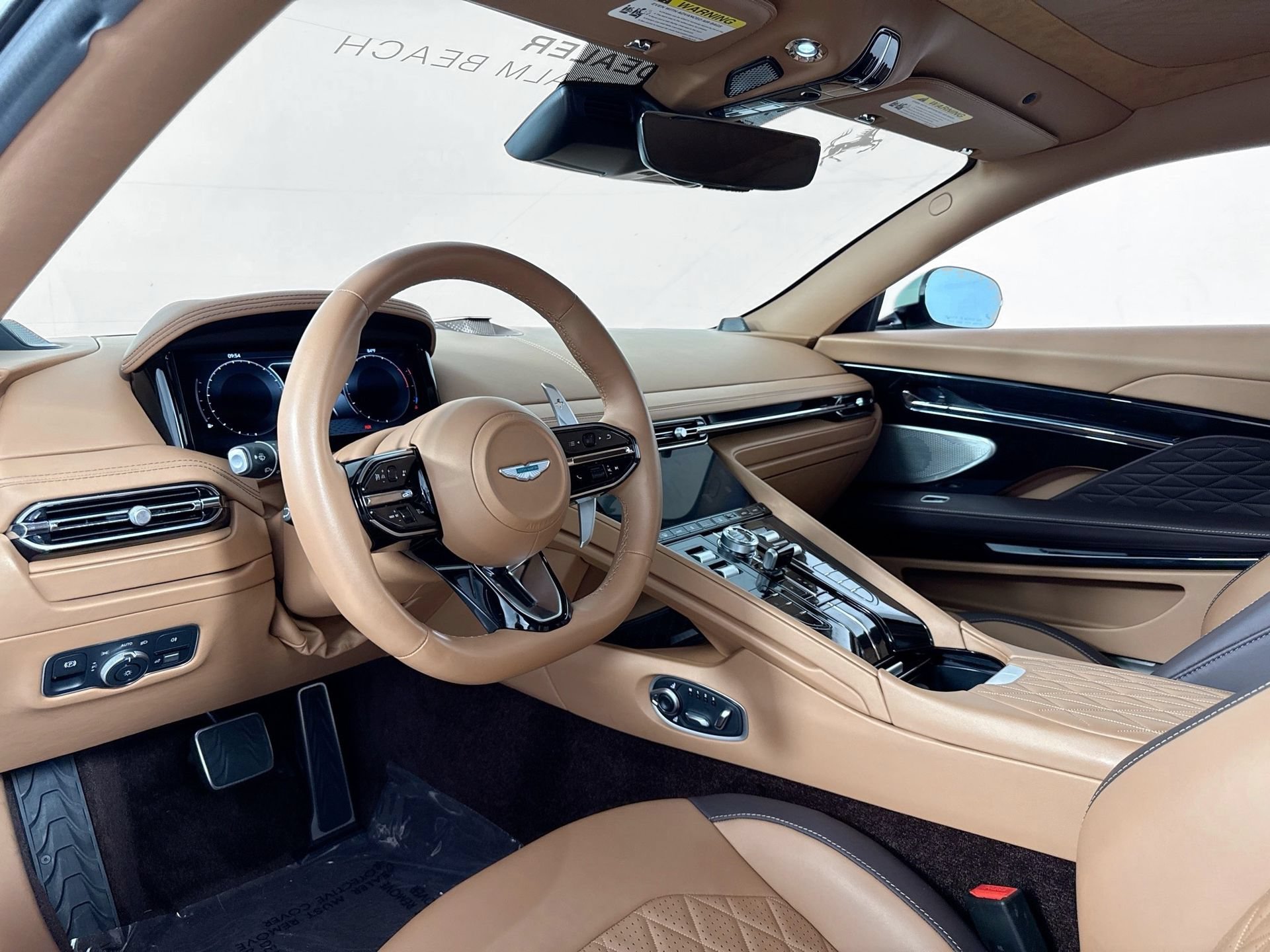 Used 2024 Aston Martin DB12 Coupe RWD image 20