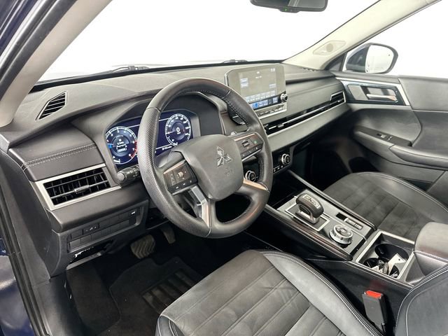 Used 2022 Mitsubishi Outlander SE image 11