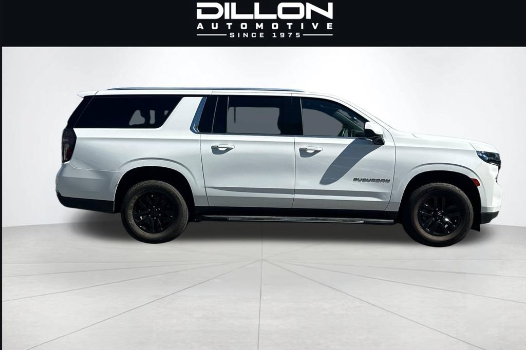 Used 2024 Chevrolet Suburban LT AWD/4WD image 3