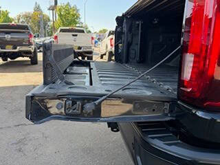 Used 2022 GMC Sierra 3500 AT4 w/ AT4 Preferred Package AWD/4WD image 83