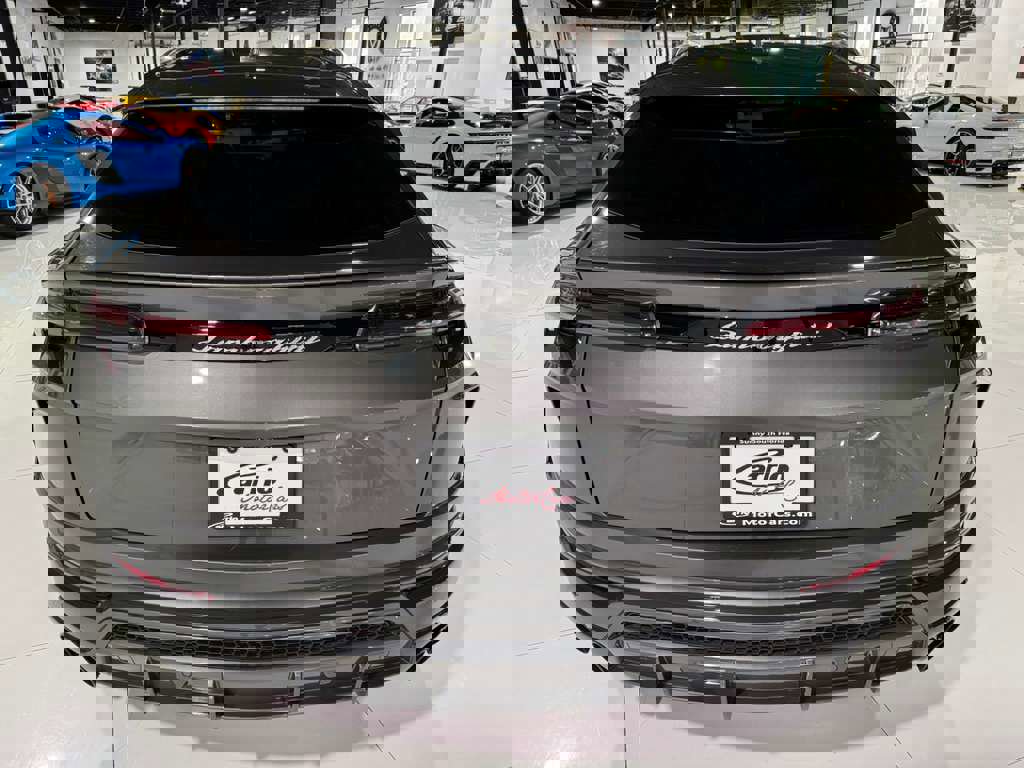 Used 2021 Lamborghini Urus image 6