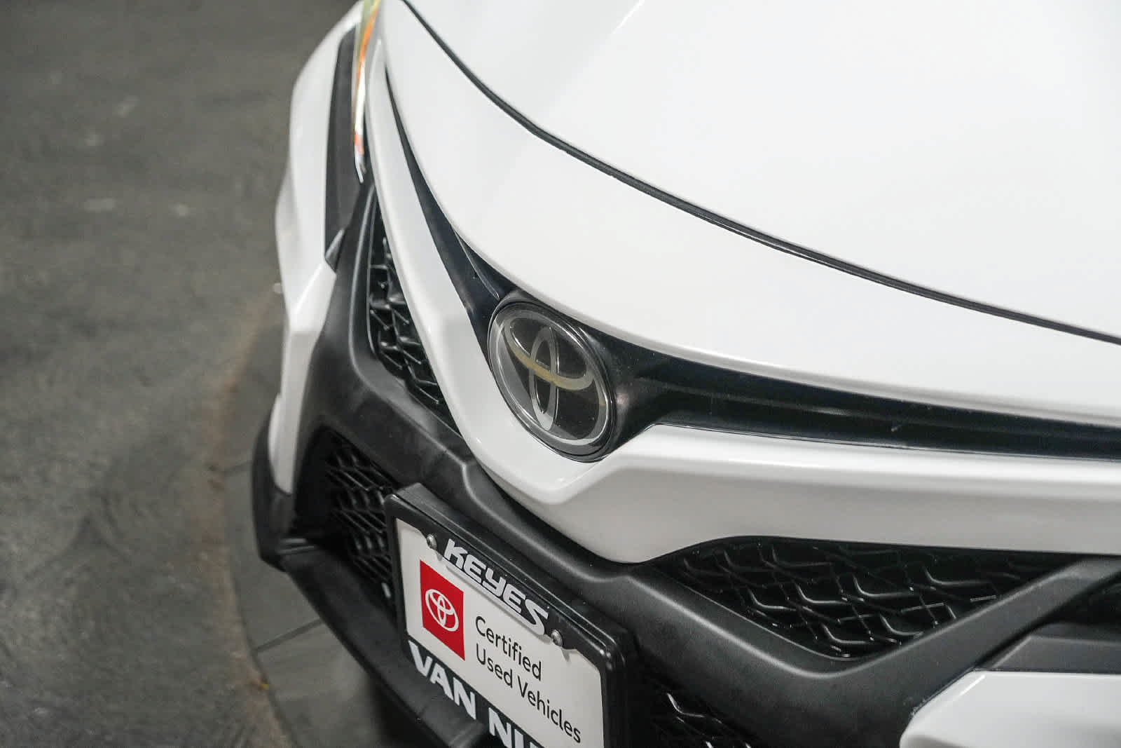 Certified 2019 Toyota Camry SE w/ Carpet Mat Package FWD image 4