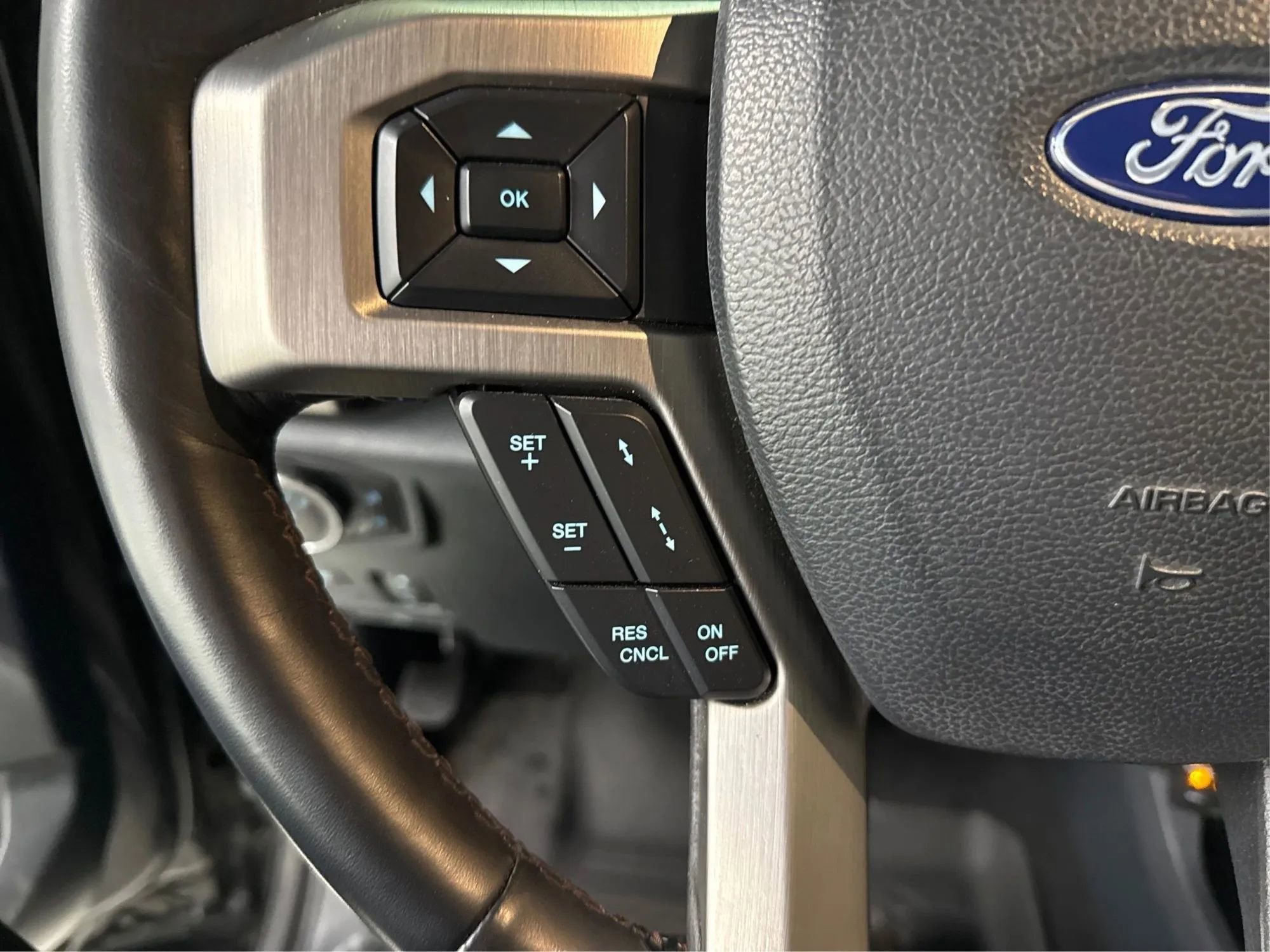 Used 2022 Ford F350 Platinum AWD/4WD image 33