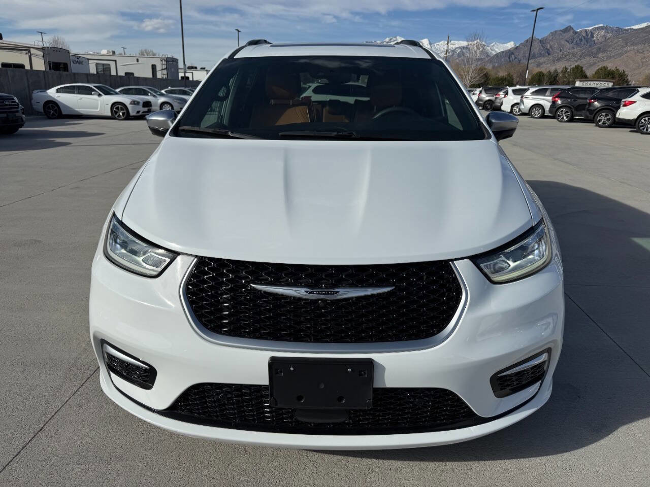 Used 2023 Chrysler Pacifica Pinnacle image 8