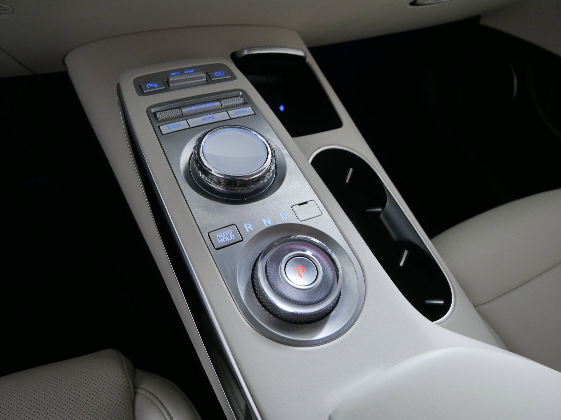 Used 2022 Genesis GV70 2.5T image 24