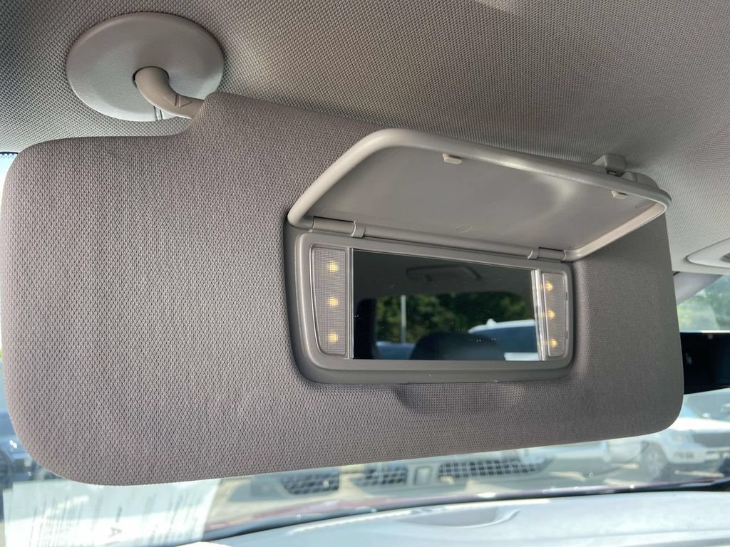 Used 2019 Buick Enclave Essence FWD image 37