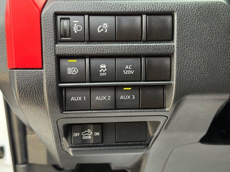 Used 2024 Toyota Tacoma TRD Off-Road w/ TRD Off Road Upgrade Package AWD/4WD image 21