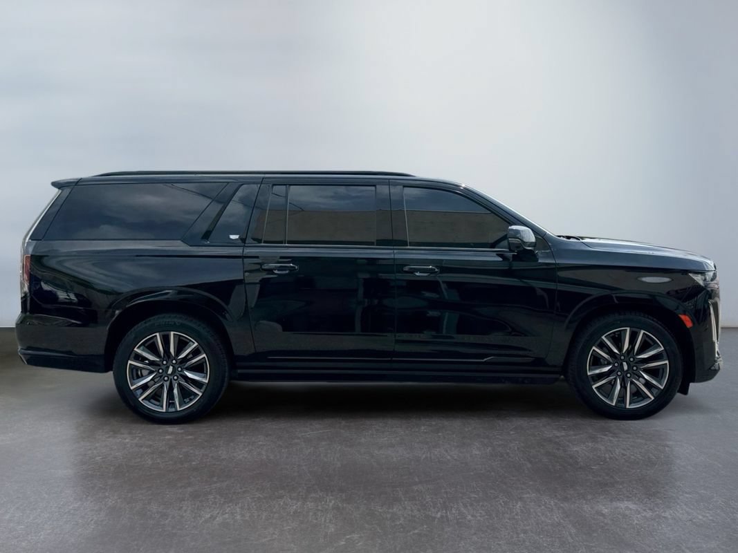 Used 2023 Cadillac Escalade ESV Sport w/ Touring Package AWD/4WD image 4