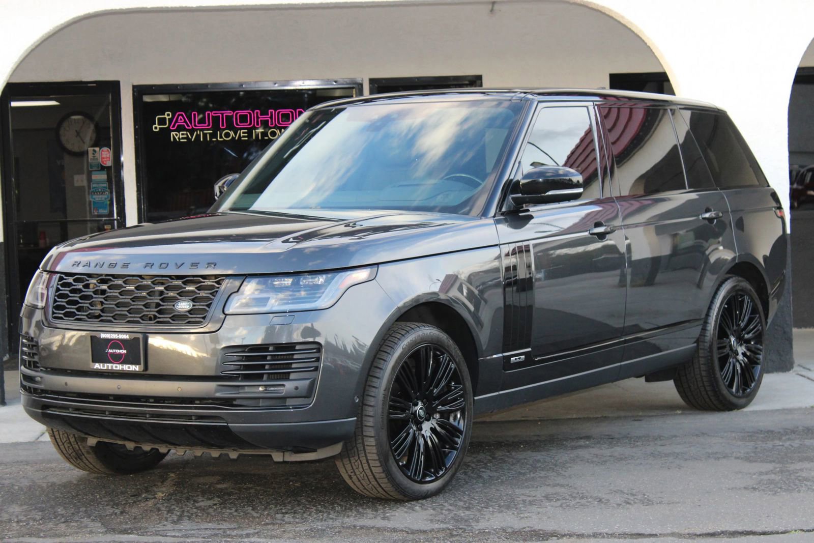 Used 2021 Land Rover Range Rover P525 Westminster Edition LWB image 1