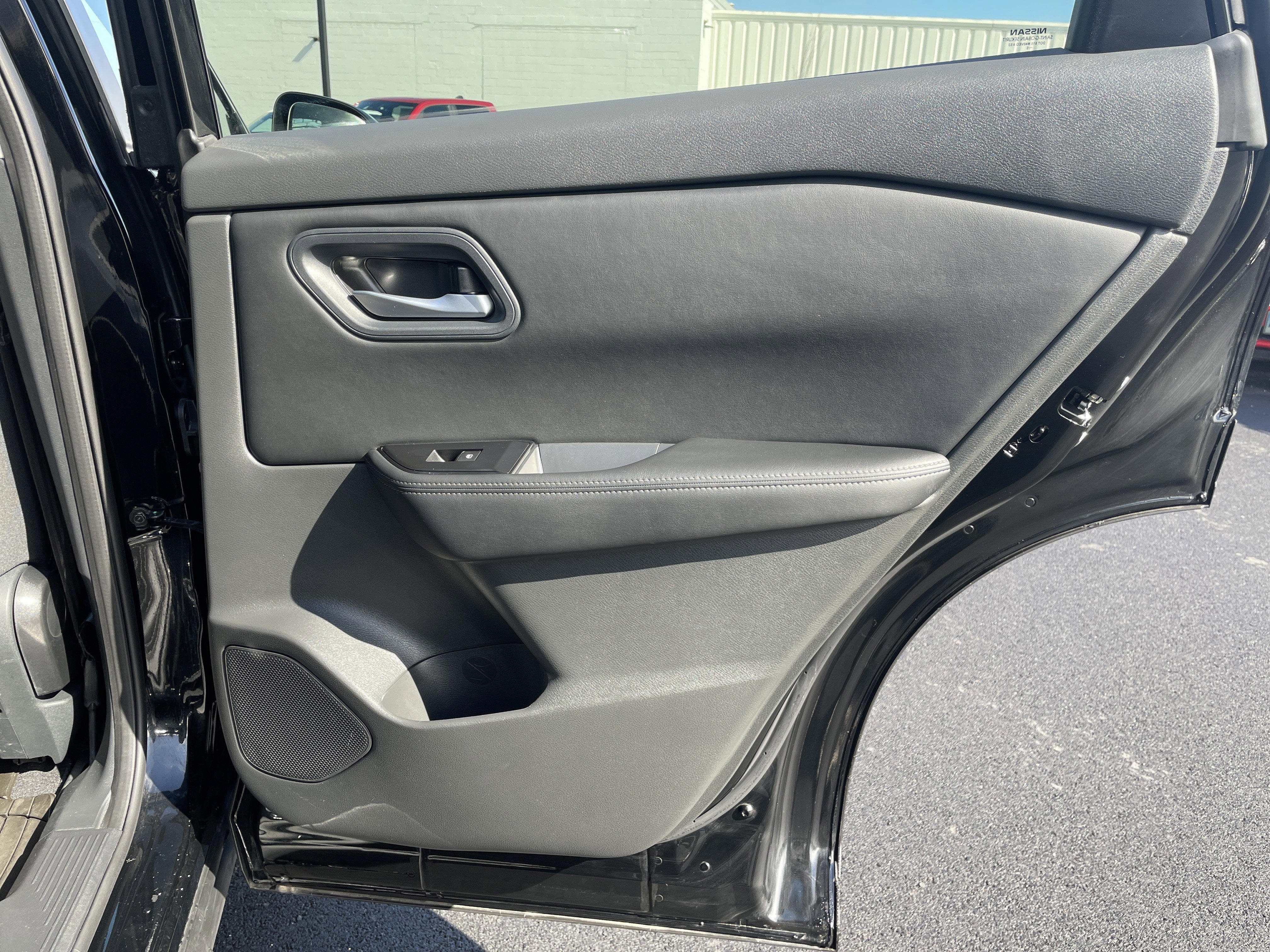 Used 2026 Nissan Rogue SV image 16