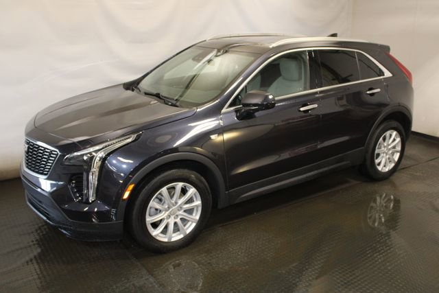 Certified 2023 Cadillac XT4 Luxury w/ Cold Weather Package image 2