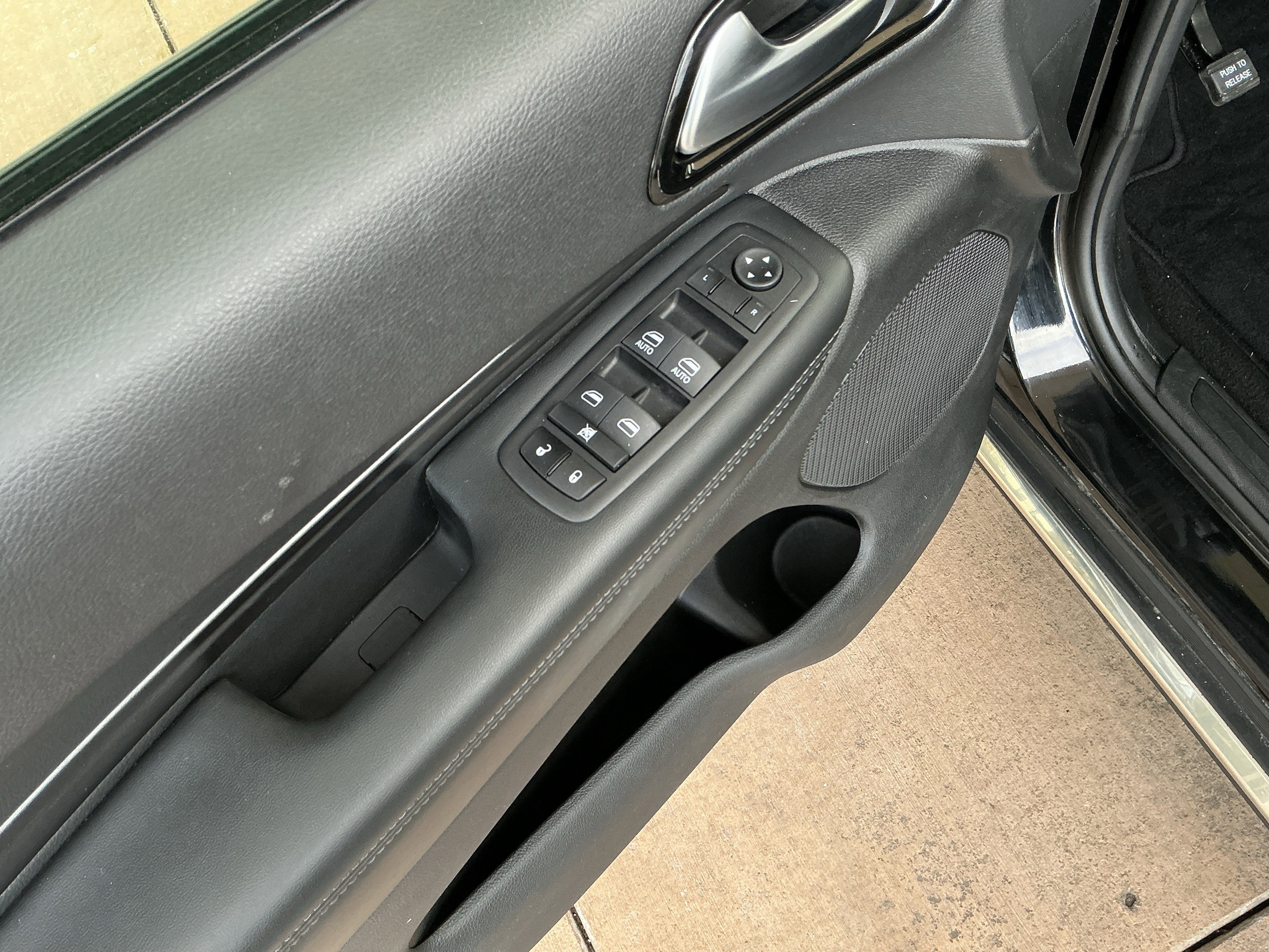 Used 2023 Dodge Durango SXT Launch Edition image 15