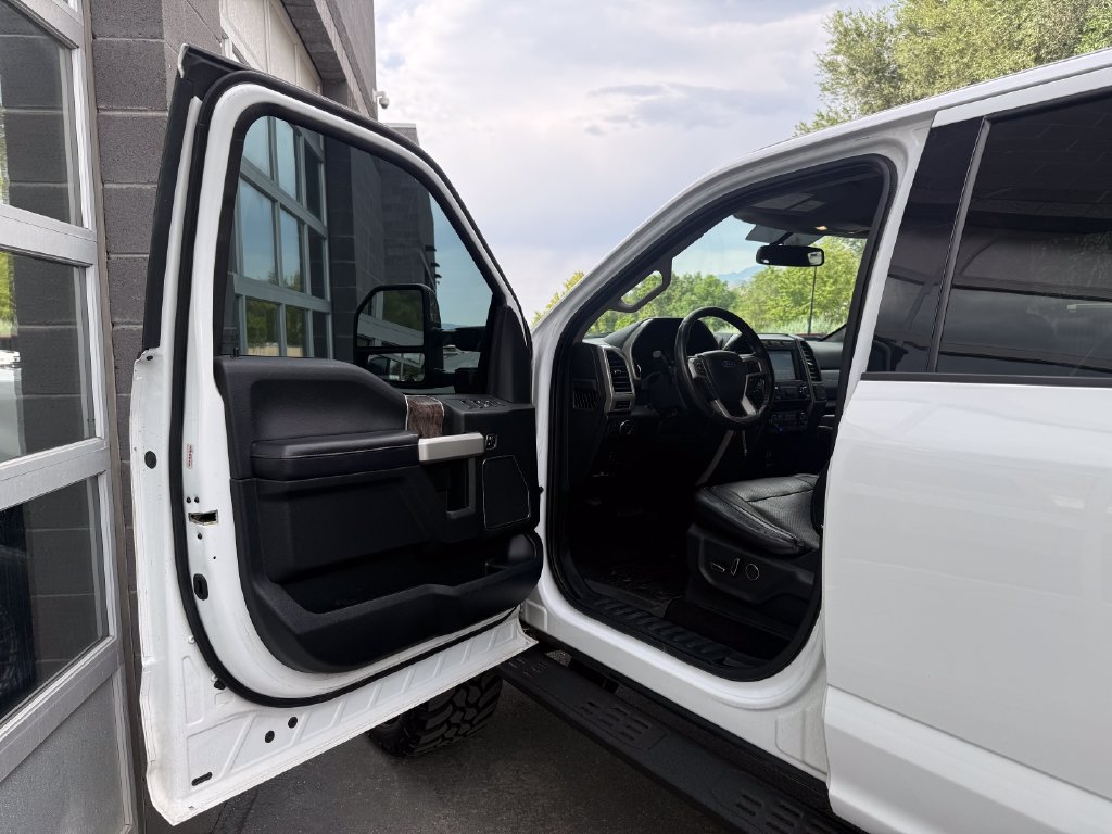 Used 2018 Ford F350 Lariat w/ Chrome Package AWD/4WD image 18
