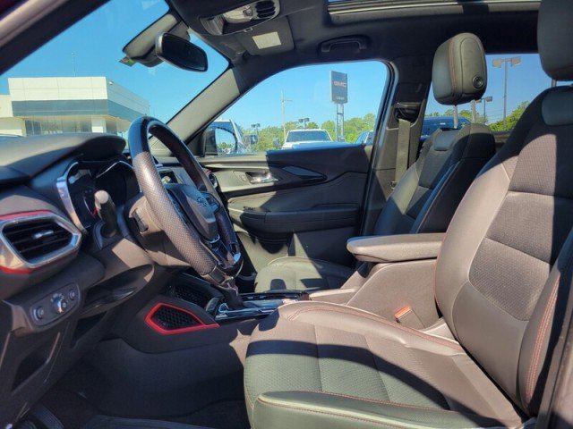 Used 2023 Chevrolet TrailBlazer RS w/ Sun and Liftgate Package FWD image 11