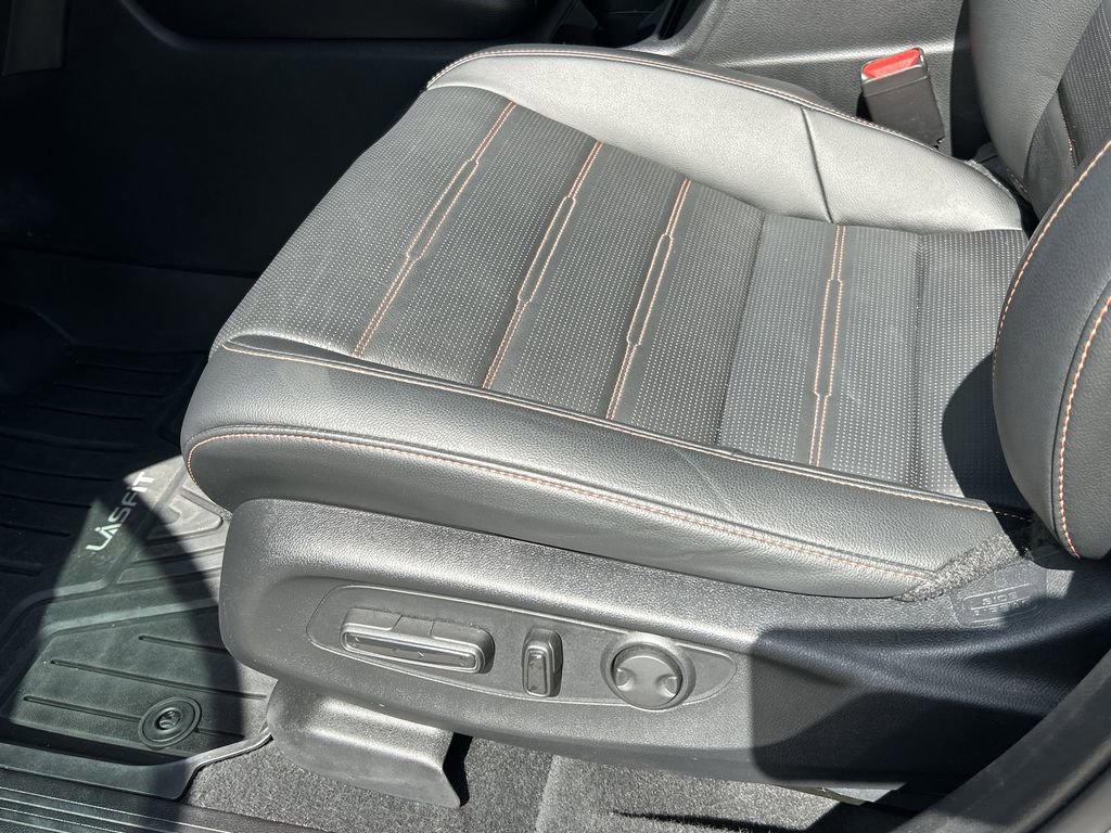 Used 2025 Honda CR-V Sport Touring image 20