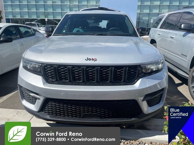 Used 2024 Jeep Grand Cherokee Altitude AWD/4WD image 2