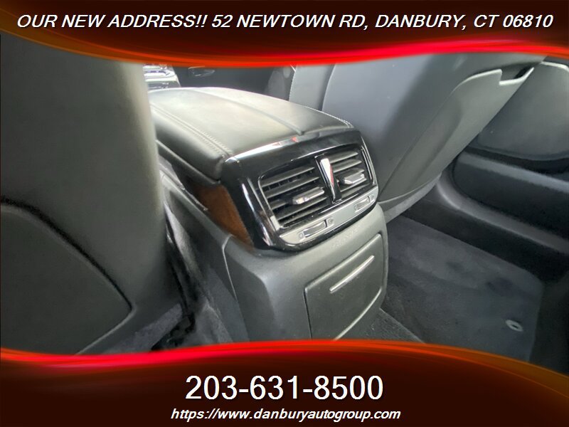 Used 2018 Genesis G90 3.3T Premium AWD/4WD image 29