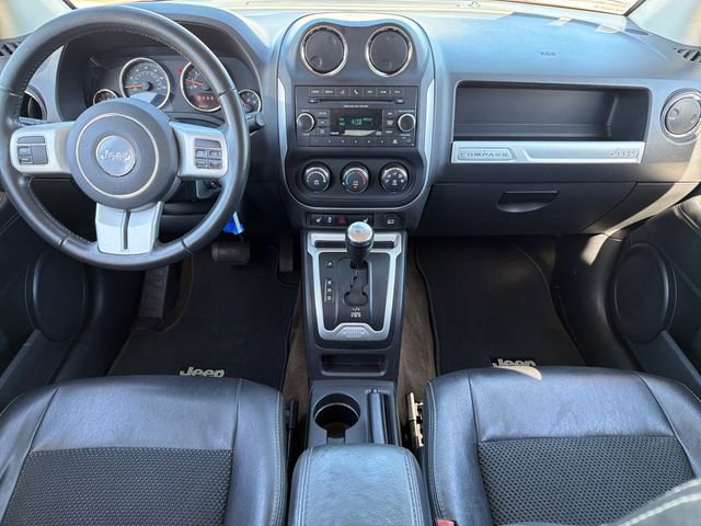 Used 2017 Jeep Compass Latitude image 12