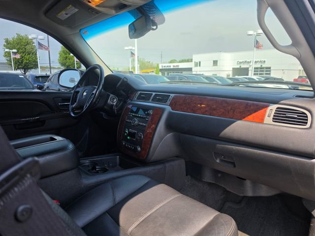 Used 2012 Chevrolet Avalanche LT w/ All-Star Edition AWD/4WD image 11