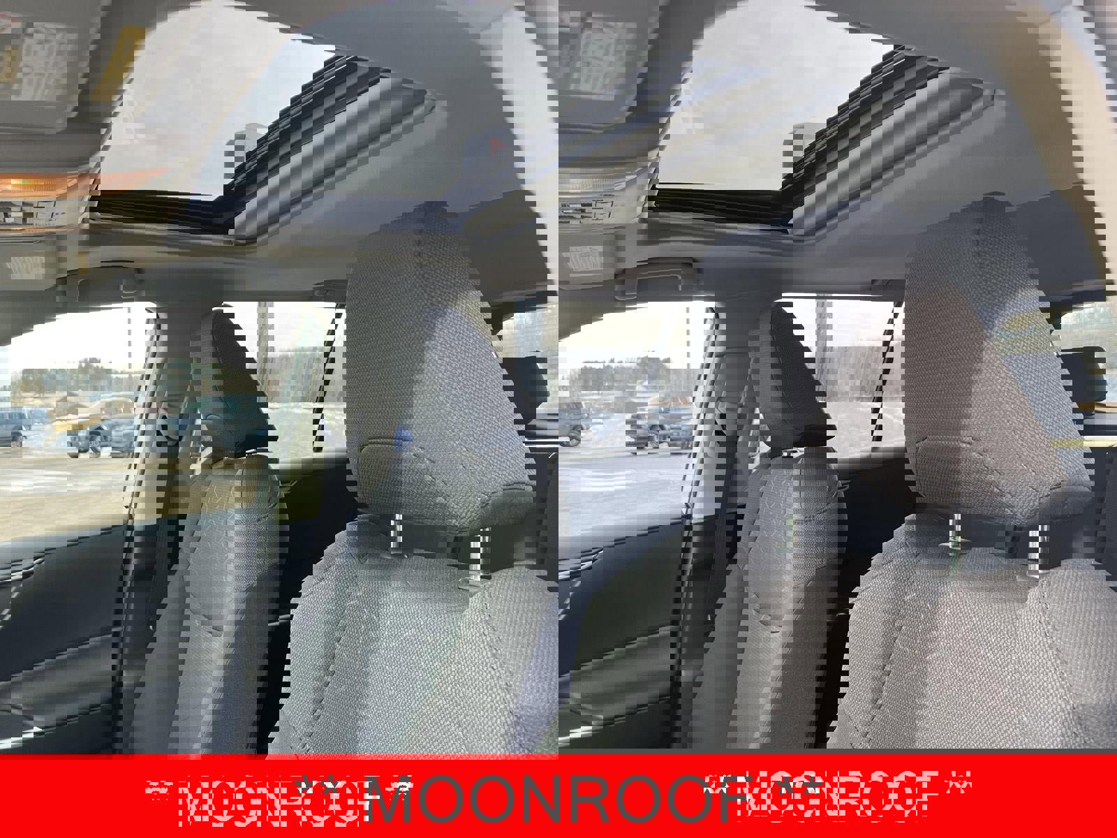 Used 2019 Toyota RAV4 XLE w/ Convenience Package image 3