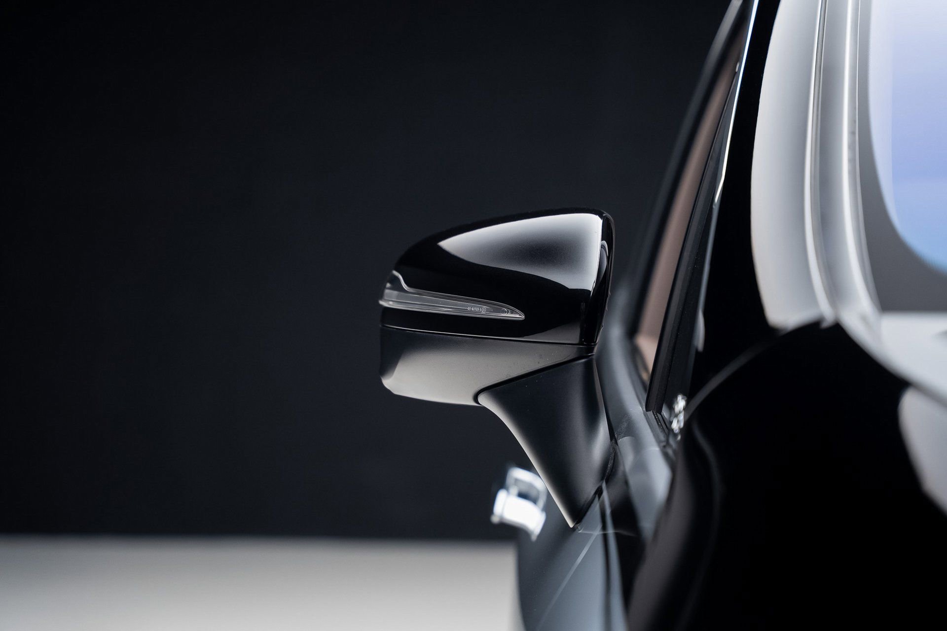 Used 2024 Mercedes-Benz Maybach EQS 680 4MATIC image 13