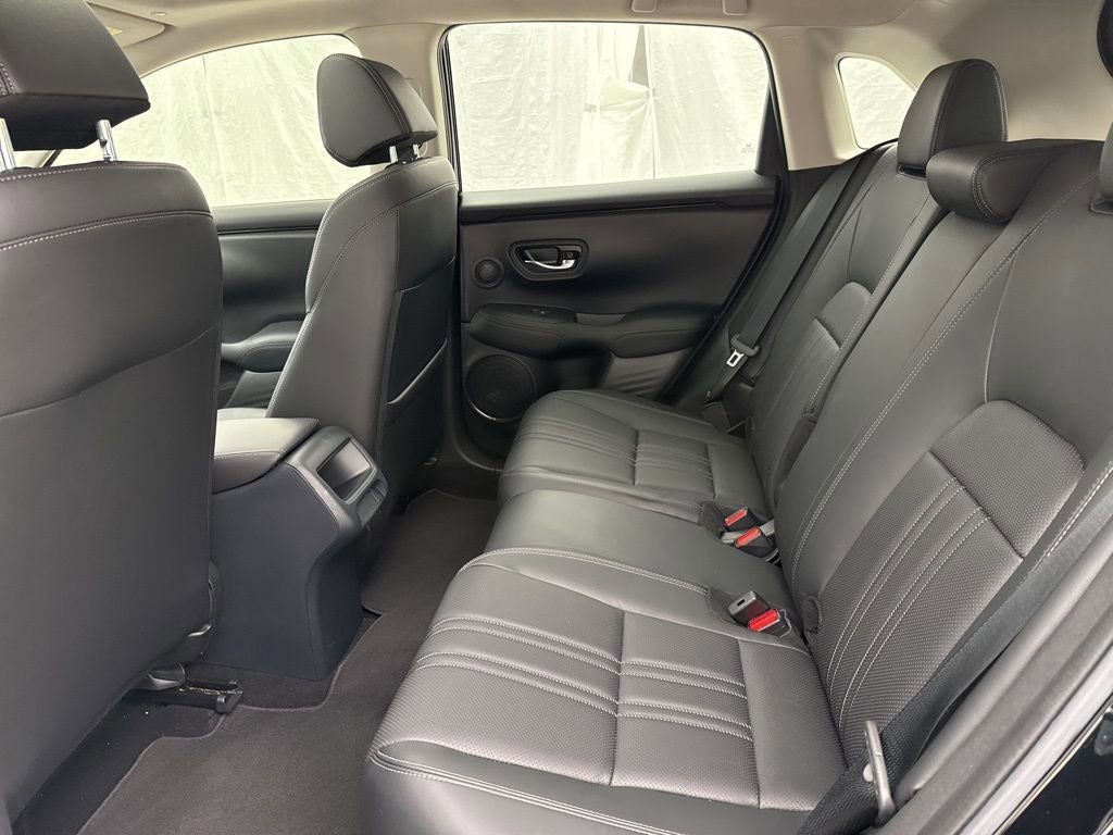 Used 2023 Honda HR-V EX-L image 13
