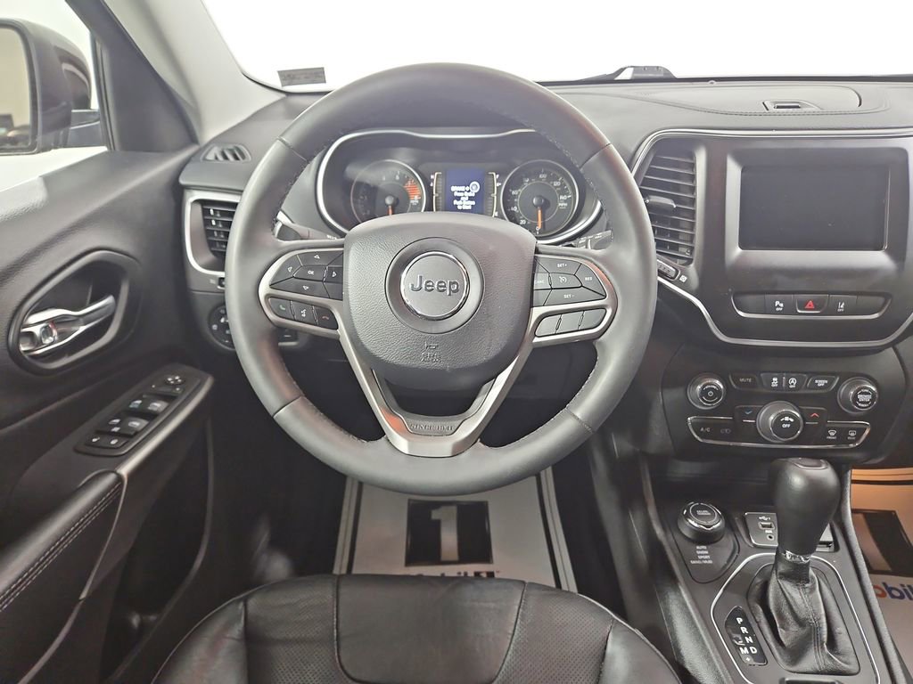 Used 2021 Jeep Cherokee Latitude Lux w/ Mopar Interior Package AWD/4WD image 14