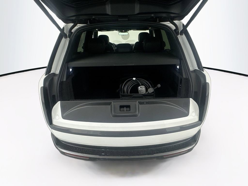 New 2026 Land Rover Range Rover SE image 27