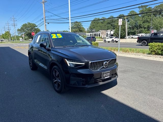 Certified 2025 Volvo XC40 B5 Core AWD/4WD image 6